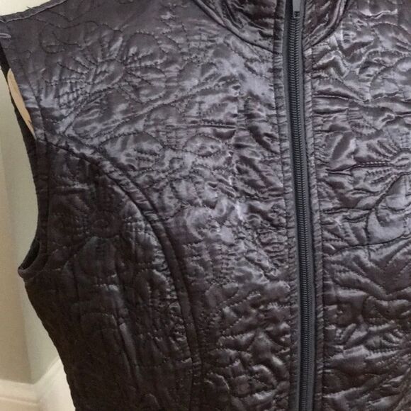 Toffee Apple gray quilted vest, small - Picture 2 of 3